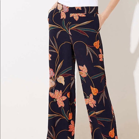LOFT Pants - Loft Ann Taylor Floral Tie Waist Fluid Pants 💕